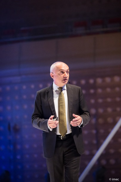 imec 社長兼CEOのLuc Van den hove氏