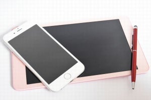 利用しているスマートフォンのブランド第1位は?