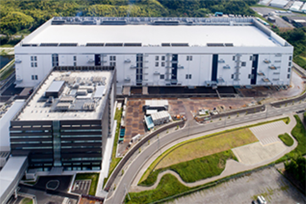 東芝メモリ 四日市工場 第6製造棟とメモリ開発センター