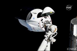 スペースX、新型宇宙船「クルー・ドラゴン」を打ち上げ - ISSとドッキング