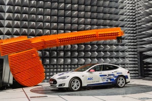 AGC、自動車用ガラスアンテナの開発体制を強化 - 欧州拠点に電波暗室を建設