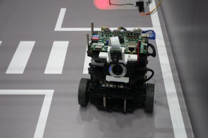 FPGAを活用した2種類のROS自動運転ロボットのデモを行うアヴネット