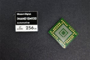 WD、3D NANDを採用した第3世代車載向けeMMC「iNAND AT EM132」を発表