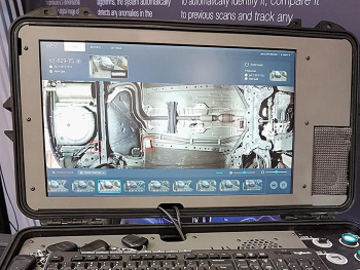 車両下部の画像データの様子。重ねた機械学習により異常がわかるメカニズムだ(同社資料より)