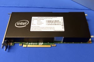 Intel、Stratix 10ベースのアクセラレータ「FPGA PAC D5005」の出荷を開始