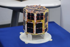 MINERVA-II2は人工衛星に - はやぶさ2、小惑星での最後のミッションに成功