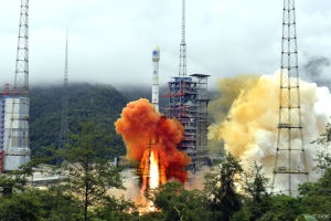 中国版GPS「北斗」、55機目の衛星が打上げ成功 - 全地球測位システムが完成