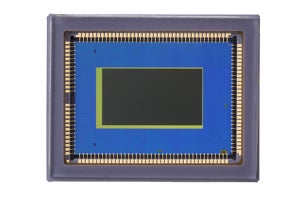キヤノン、0.08luxでもカラーのフルHD動画が撮像可能なCMOSセンサを開発