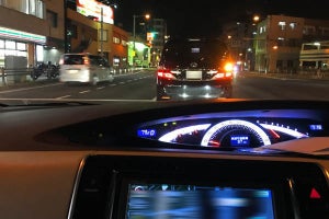 西新宿で5Gを活用した無人の自動運転タクシーの実証実験‐KDDIなど5社