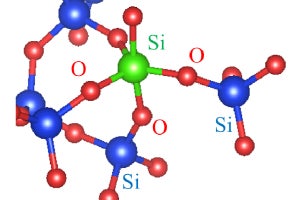 静岡大など、「振動発電素子」素材の非晶質シリカが負に帯電する機構を解明