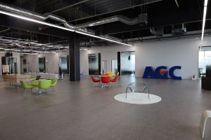 自前主義から協創への転換をはかる、AGCの新研究開発棟がオープン