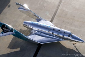 ヴァージン、銀ピカに輝く次世代宇宙船「スペースシップIII」を発表