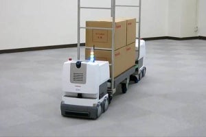 東芝、移動ロボット同士の相互回避や協調搬送を可能にするシステム