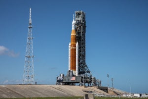 ベールを脱いだ、NASAの新たな月ロケット「スペース・ローンチ・システム」