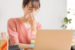 【油断大敵】春だけではなかった！　スギ以外にも60種類以上の花粉症がある!?