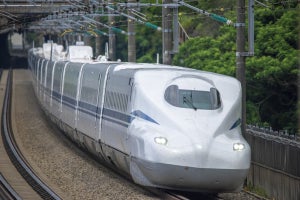 JR東海、架線の電圧を維持する機能を東海道新幹線「N700S」の車両に搭載