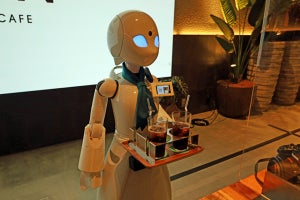 ロボットが作る！運ぶ！接客する!?　ロボットが働くカフェ・ご飯屋さん3選