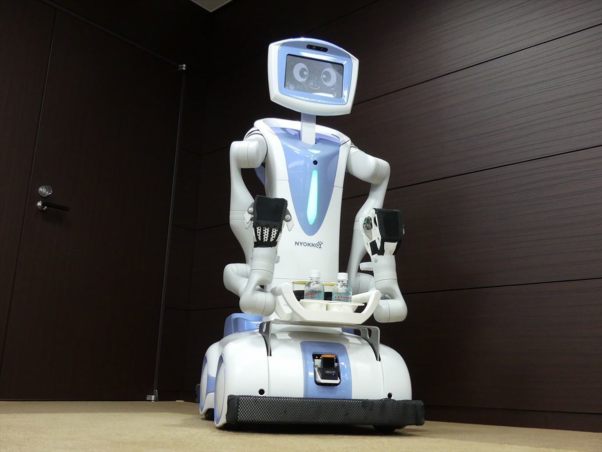 双腕自律走行ロボット「Nyokkey」