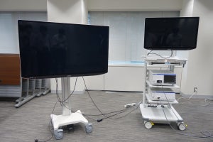 オリンパス、4Kや3D、IR観察などの機能を統合した外科手術用内視鏡システムを発売