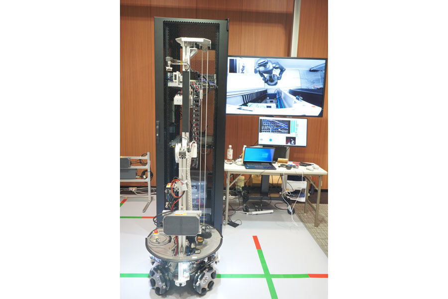 データセンター監視向けのテレプレゼンスロボット