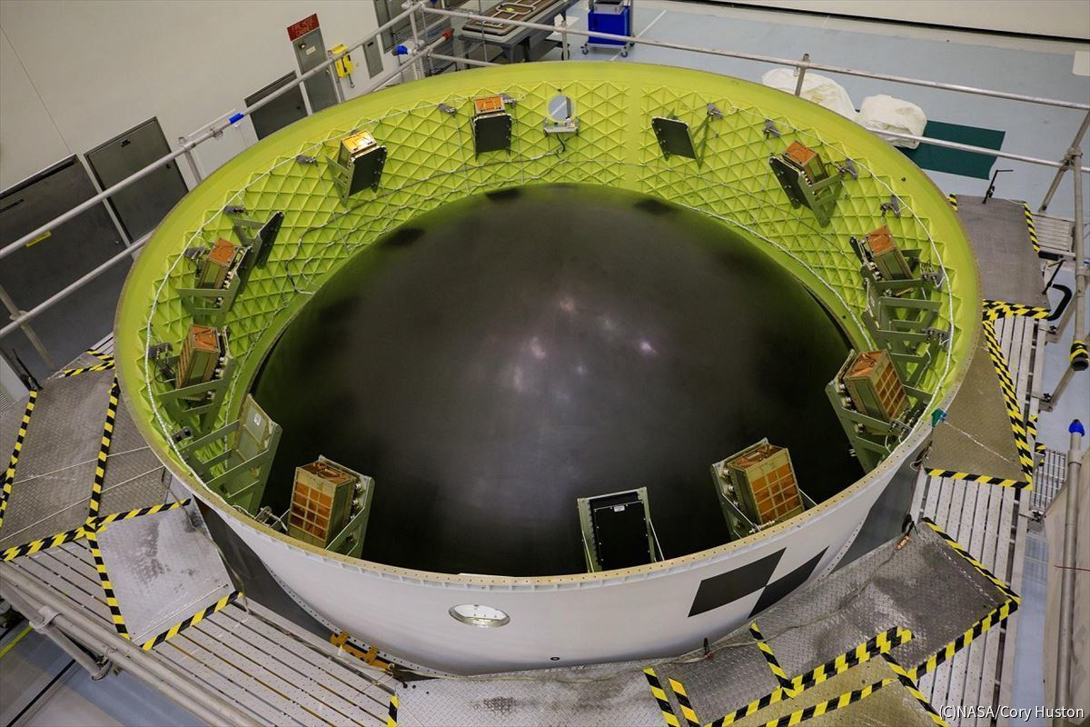 SLS初号機には、多数の超小型探査機が相乗りしていた