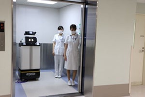 TISなど、病院内で複数台のサービスロボットを24時間運用する実証実験