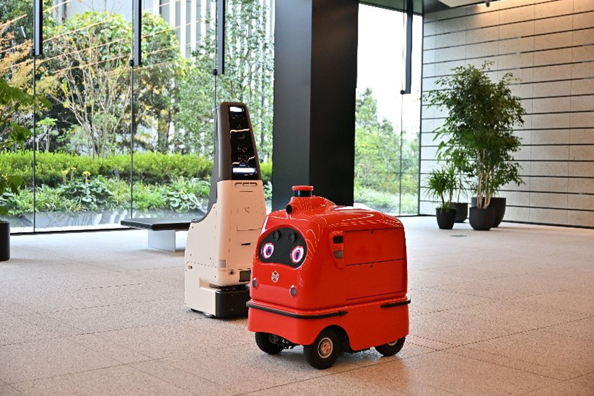 メーカーが異なる複数ロボットの協調制御にも取り組む