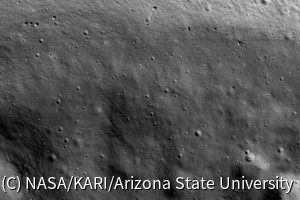 韓国の月探査機、月の永久影に覆われた領域を撮影 - NASA探査機の感度200倍