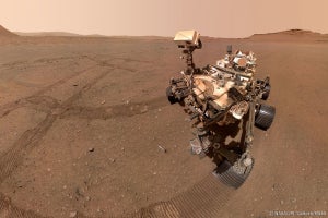 生命の痕跡入ってる？　NASAの火星探査車が地球へ送る火星の石の発送準備を完了