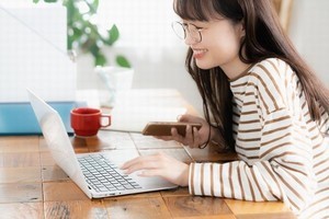 リスキリングに取り組もうと思った理由の違いで月の学習時間の長さが変わる？