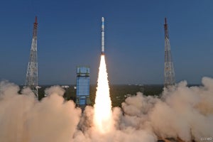 インドの新型ロケット「SSLV」打ち上げ成功、小型衛星打ち上げ市場に新星