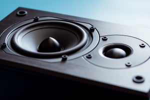 コンピュータビジョンが音声の再生を支える未来の没入型オーディオシステム