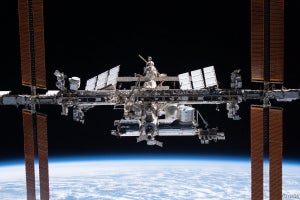 国際宇宙ステーション、運用延長が決定 - ロシアが同意もくすぶる懸念