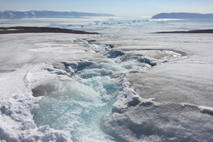 北大、音響センサで氷河から流れ出す河川の流量を測定できることを実証