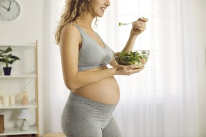 妊娠時の食物繊維摂取量が少ない母親の子は発達が遅れる傾向　山梨大の研究
