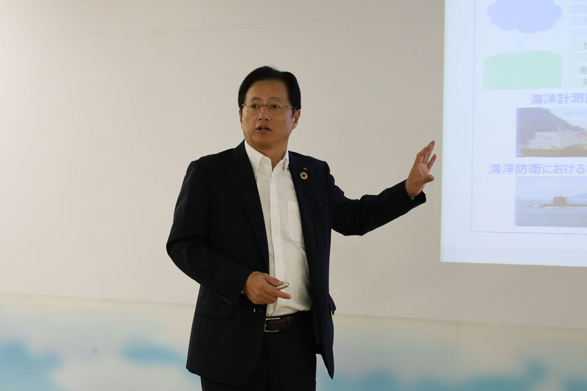 坪井正志氏
