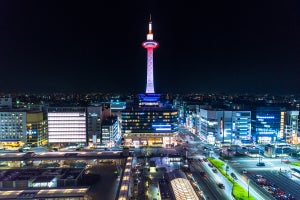 京都タワーのライトアップに使用するエネルギーが実質再エネ化へ！