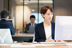 社内データのバックアップは「クラウド」が最多、紙による保管も30％超