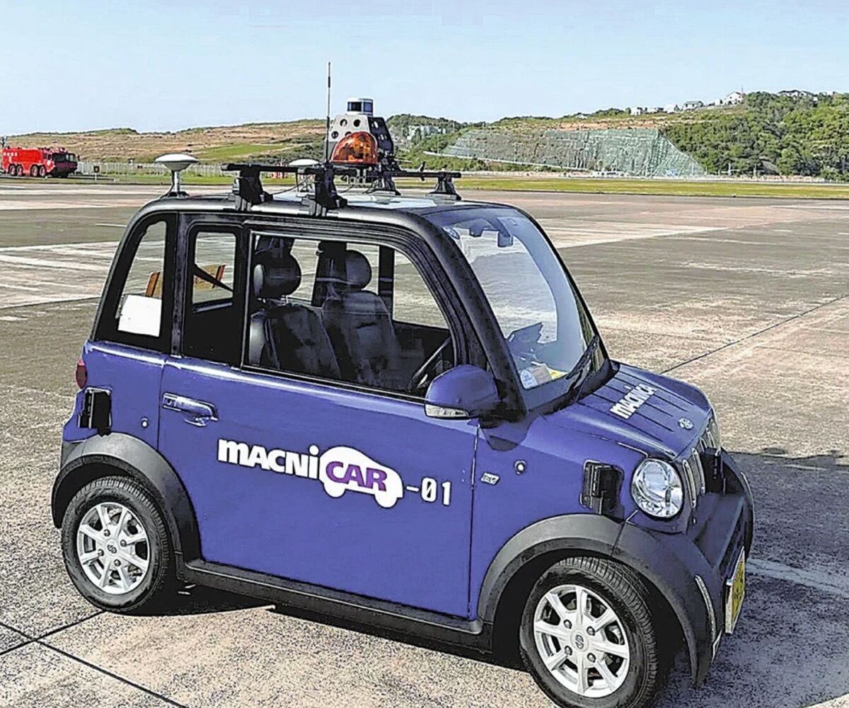 実証実験に導入される自動運転車両（macniCAR-01）