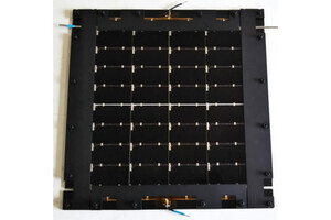 シャープ、変換効率33.66％の化合物・シリコン型太陽電池モジュールを開発