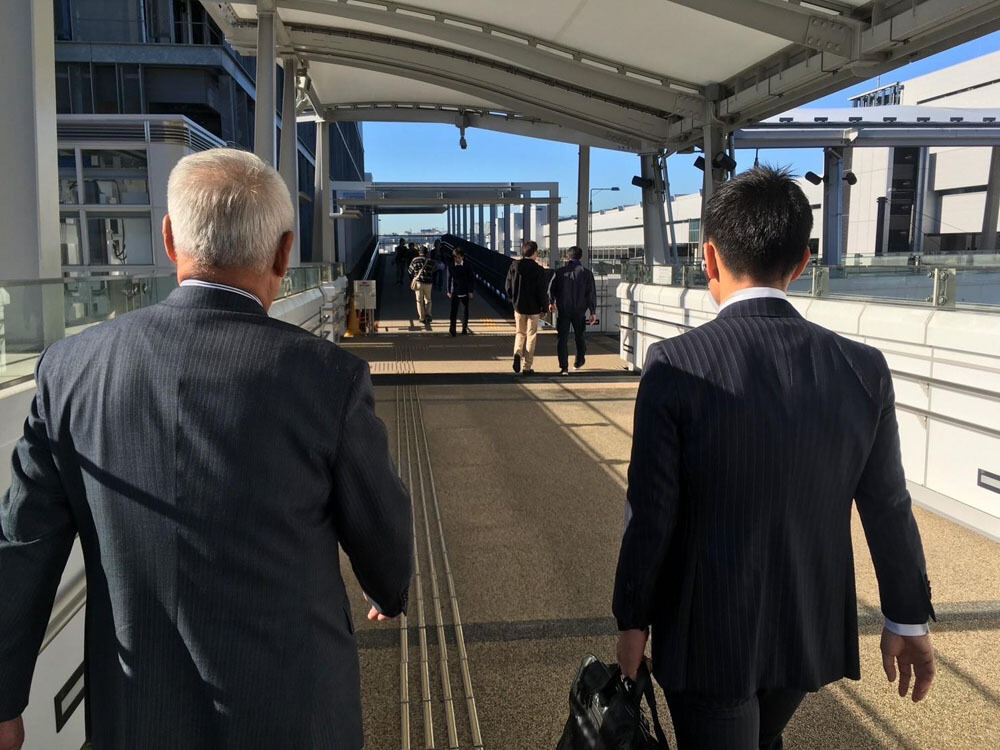 今は亡き先代(写真左)と山田さん