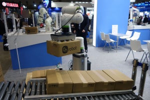 誰でも簡単にロボット活用できるソリューションをOnRobotが展示、2023国際ロボット展