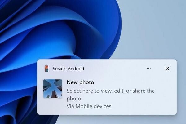 Androidデバイスで新しい写真やスクリーンショットが撮影された際の通知　出典:Windows Insider Blog