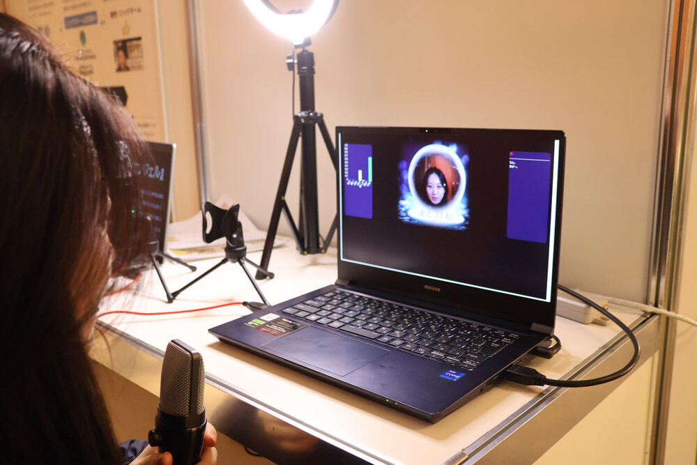 カメラ映像から個性を分析する生成AI技術