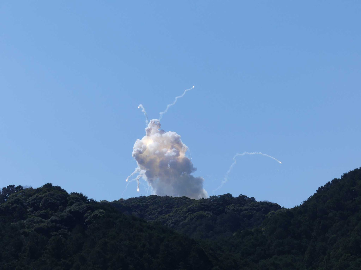 「カイロスロケット初号機」の打ち上げ