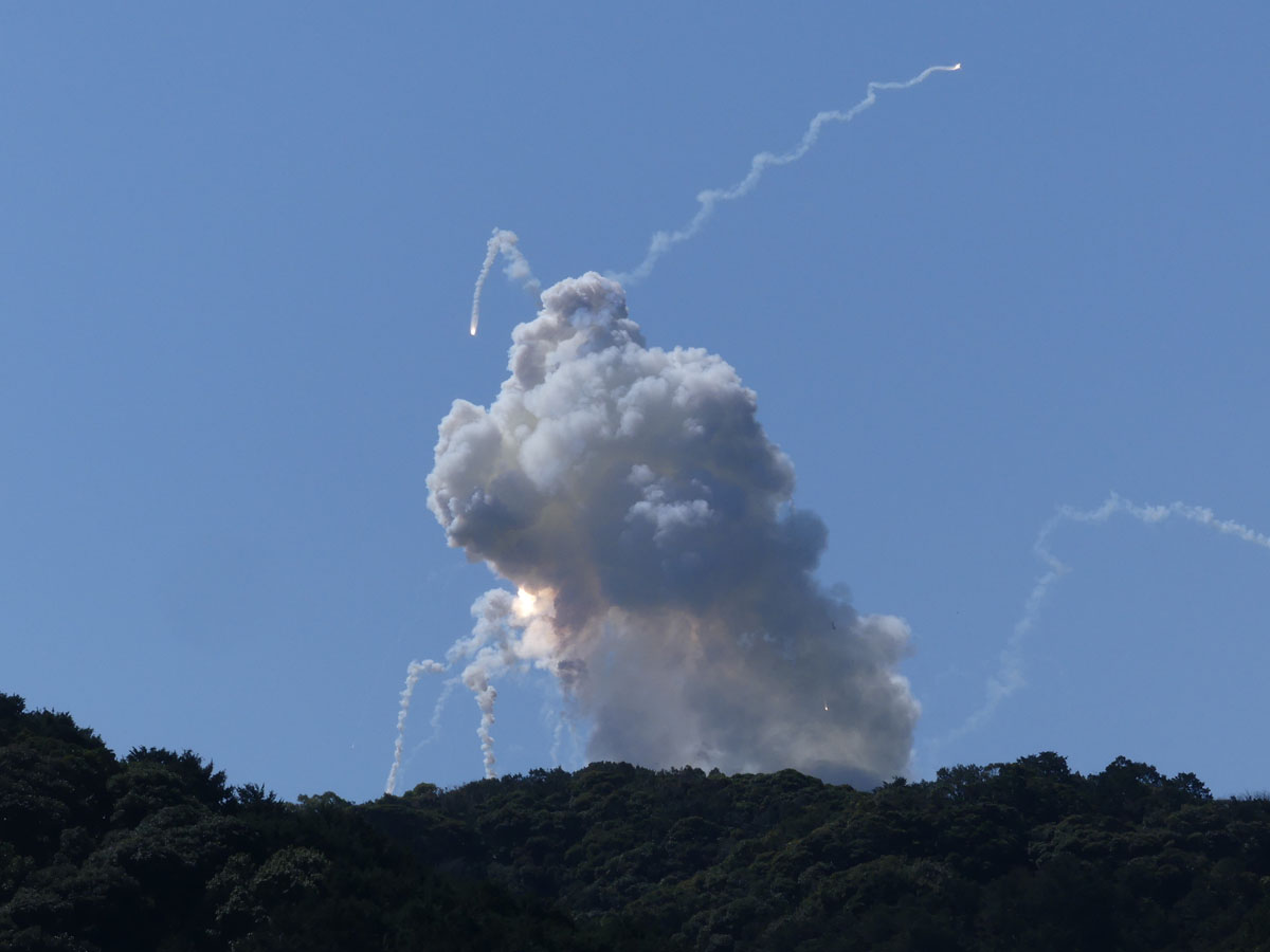 「カイロスロケット初号機」の打ち上げ