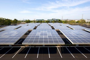 ありそうでなかった？　東電EPと慶應義塾が提携、学校の屋上に太陽光を設置