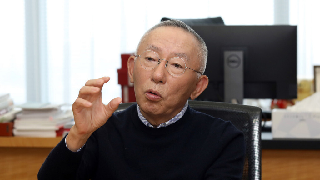 ファーストリテイリング会長兼社長・柳井正の「チャレンジし続けてこそ会社は発展する」