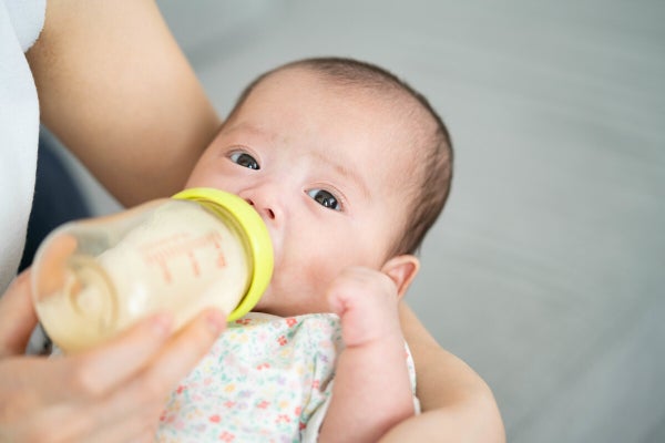 乳児用ミルクの脂質構造を母乳に近づけると乳児に好影響 - 順天堂大などの研究