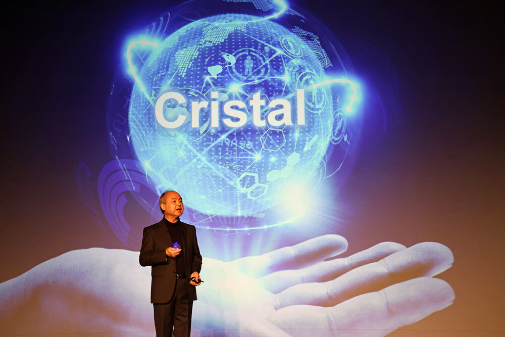 最先端AI「クリスタル・インテリジェンス(Cristal intelligence)」を開発し、日本の主要企業向けに販売する